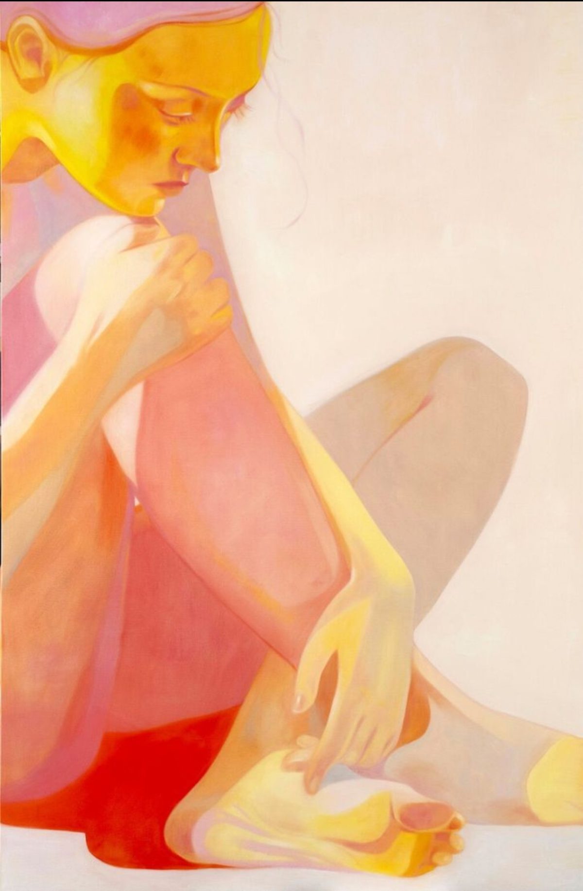 Painting of a seated woman with yellow hair and knees drawn up, in pink, red and yellow on a pale ground.