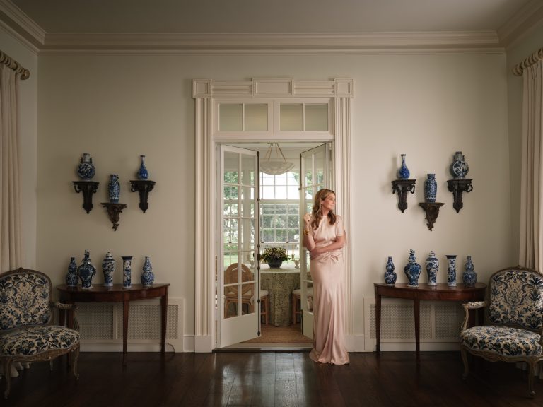 Aerin Lauder Brings Delftware to the Bathroom