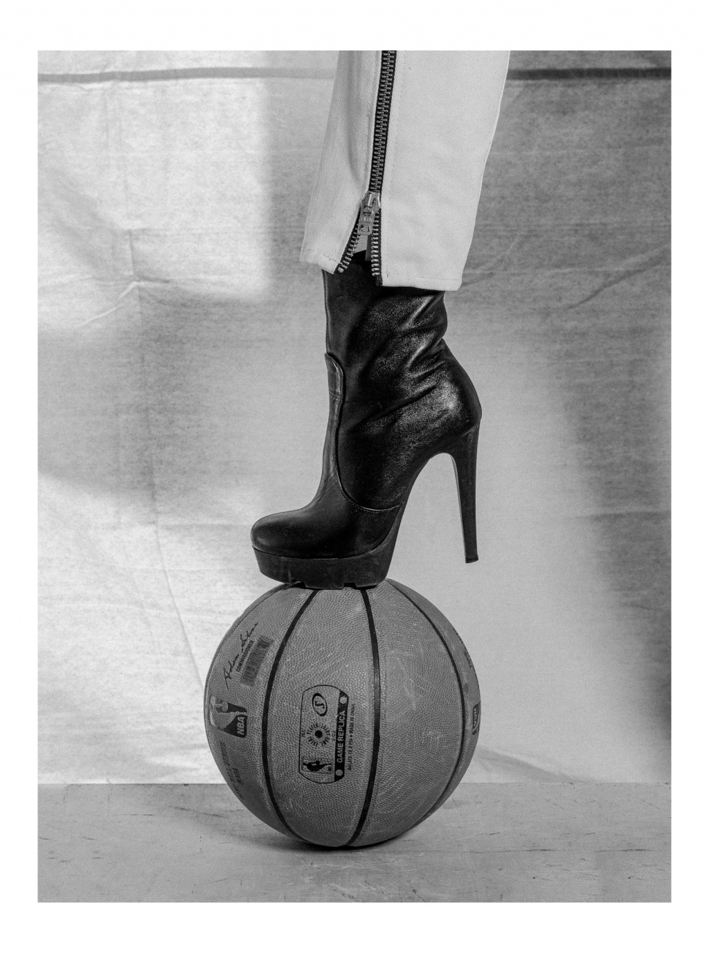 Sheila Rashid Grounds Style in Her Unisex Collection - Sixtysix
