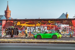 sixtysix mag berlin wall porsche 911 bose