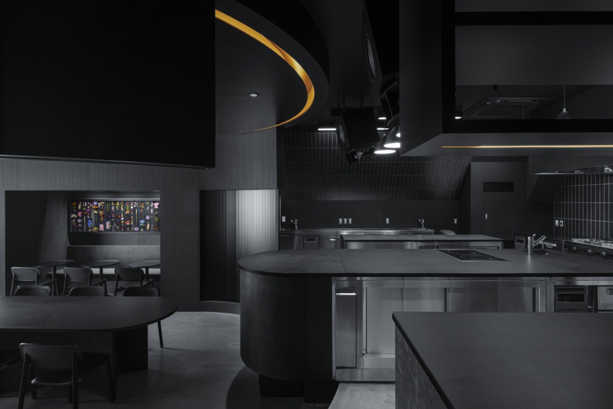 Snøhetta Burnside Restaurant Brings All-Black Interiors to Tokyo - Sixtysix